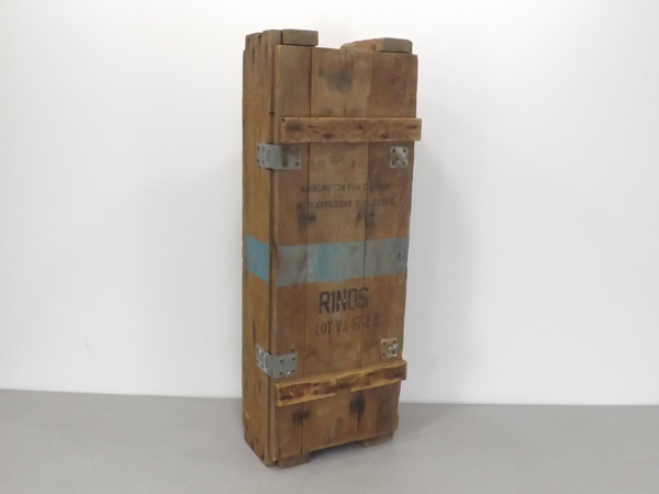 lot 44 image: WWII R1NOS Ammunition Crate