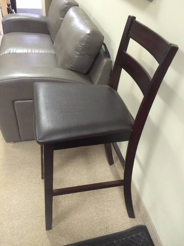 lot 19 image: New Triena Collection Soho Bar Stool