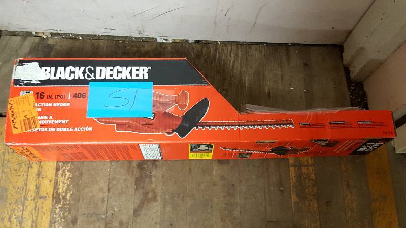 Black & Decker TR116 3-Amp Hedge Trimmer, 16-Inch