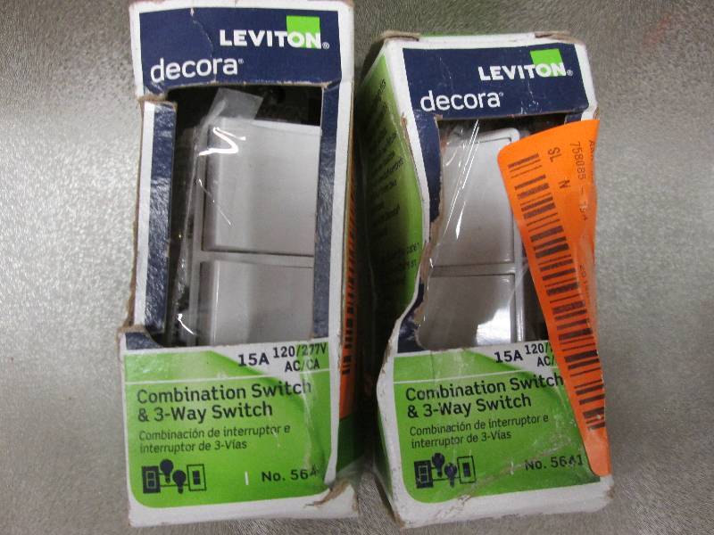 Leviton Decora 15 Amp 3-Way AC Comb...