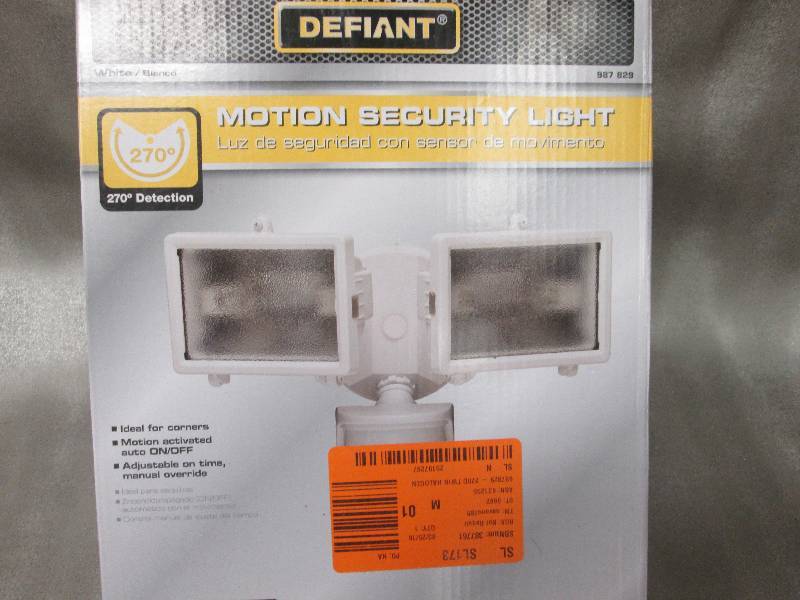 Defiant 270° White Motion Outdoo...