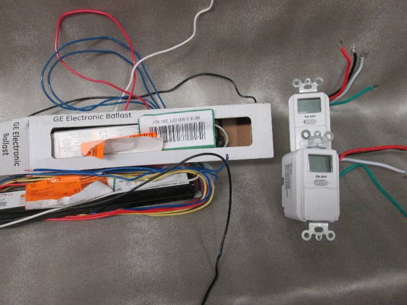 2 Ballasts, 2 switches...
