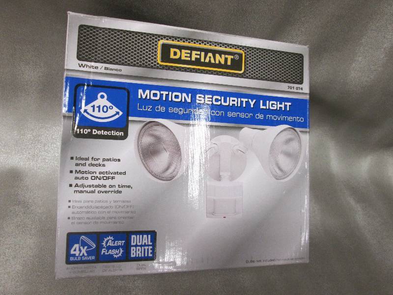 Defiant 110 degree White Motion Sec...