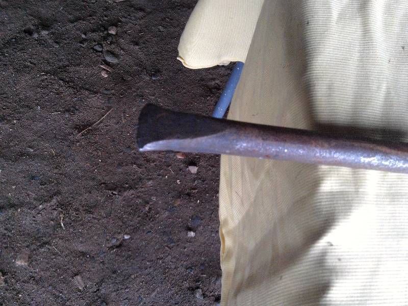 SOLID STEEL PRY BAR