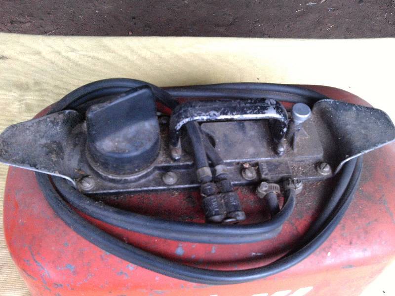 JOHNSON METAL BOAT GAS TANK