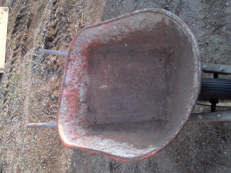 WHEEL BARROW