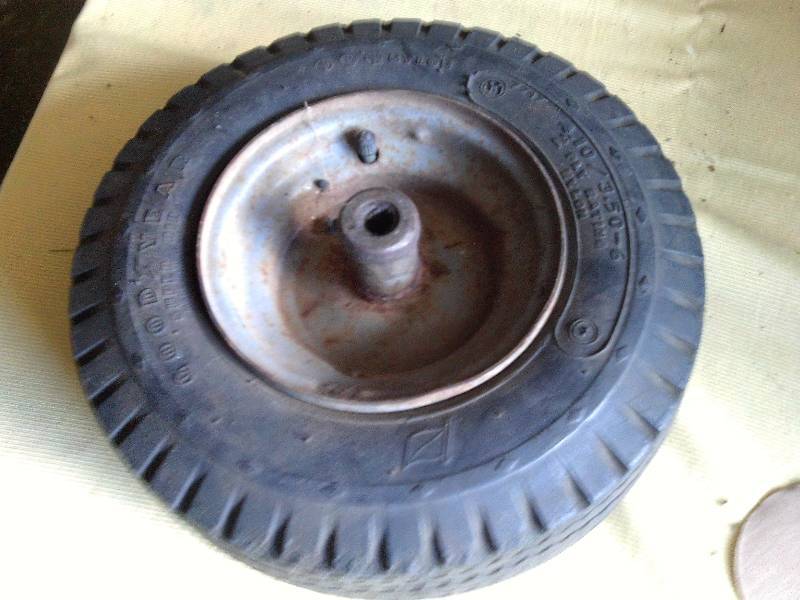 WHEEL BARROW TIRE
