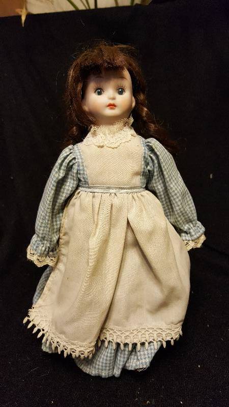 Vingate Brunette procelain doll