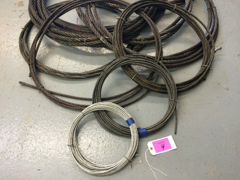 lot 4 image: Assorted Cables