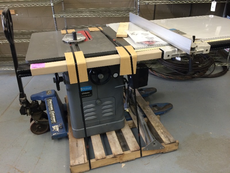 lot 5 image: Delta  Uni Saw  10  3 HP  208230 volts  1 phase  - Works fine
