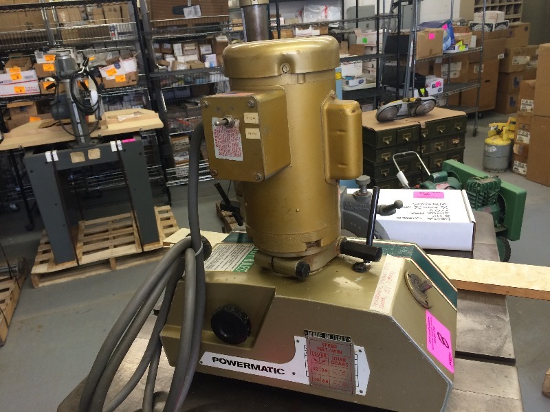 lot 8 image: Powermatic  3 wheel stork feeder  115 volt  3 speed - Works Fine