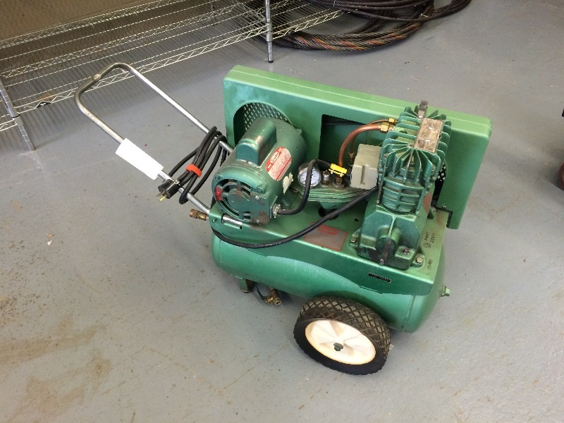 lot 9 image: Air Compressor  Speedaire  2 hp  115230 volts - Works Fine