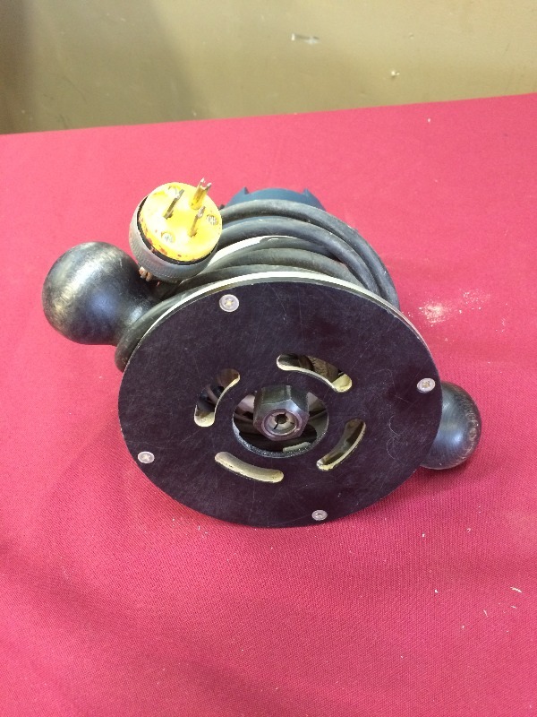 lot 16 image: BOSCH Router #1604A - works fine