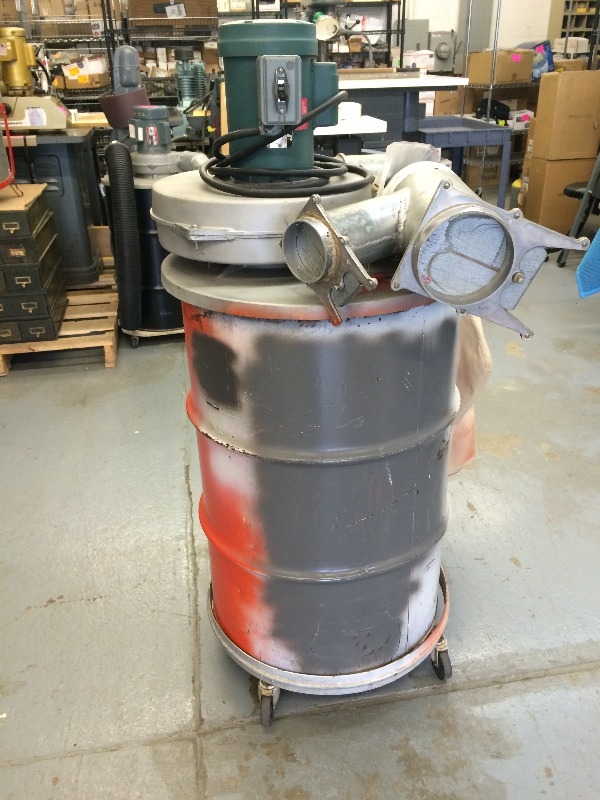 lot 41 image: Dust Collector (approx. 55 gallon)  230 volts  - works fine