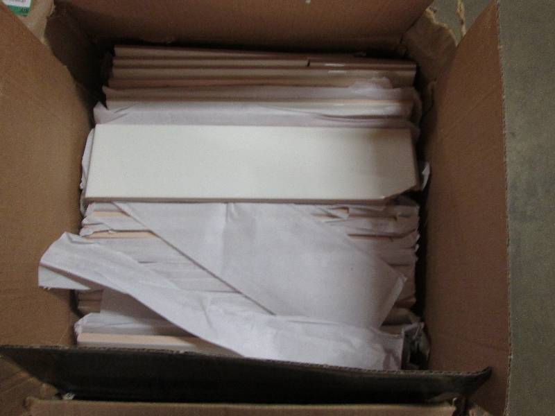 lot 116 image: 1 box of 12x 3 Allegro white tile m...
