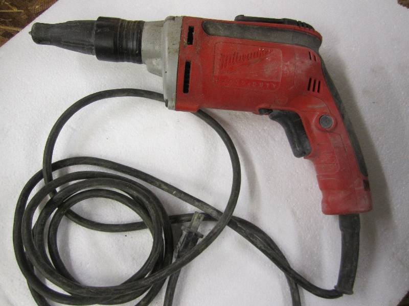 lot 15 image: Milwaukee heavy duty screw driver...