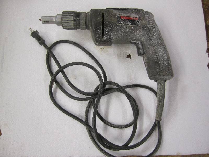 lot 17 image: Black n Decker industrial VSR Drywa...