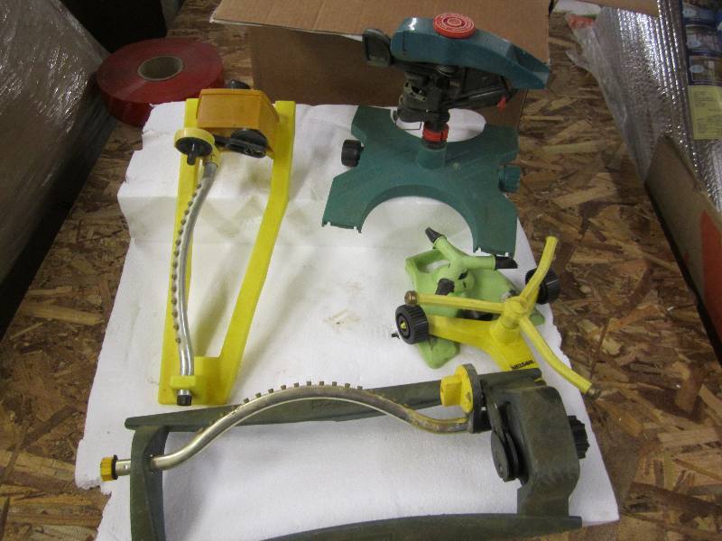 lot 23 image: Lot of garden sprinklers...