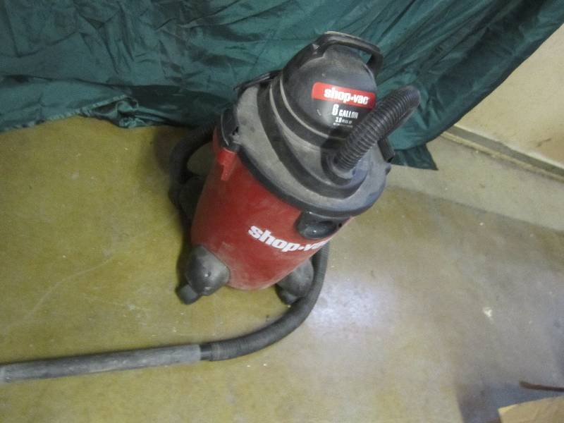 lot 34 image: 6 gallon shop vac...