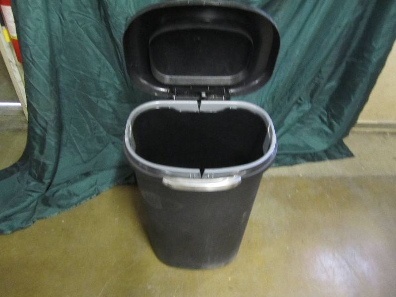 lot 35 image: Rubbermaid pop up trash can...