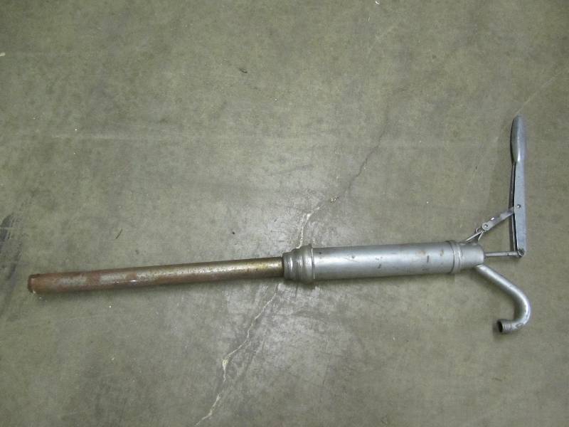lot 59 image: Barrel pump...