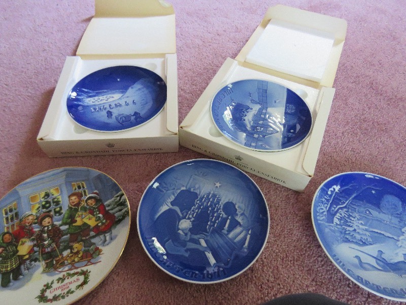 Collectible plates