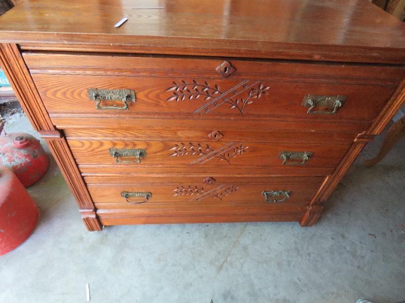 Dresser