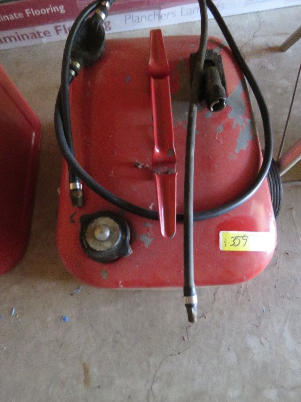 Gas tank