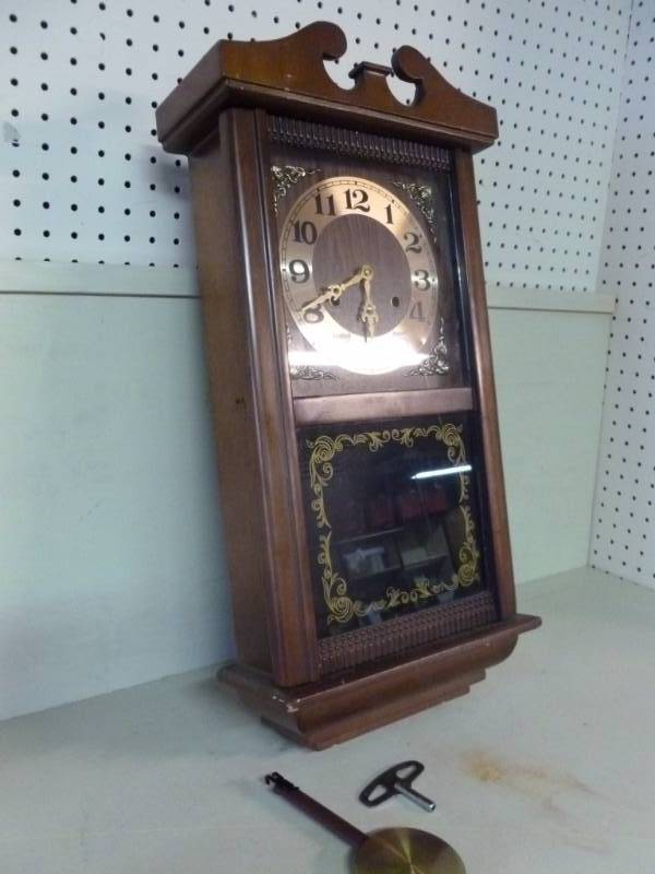 lot 5 image: Wall Pendulum Clock