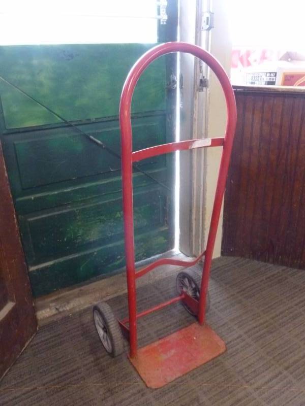 lot 9 image: Two Wheel Cart