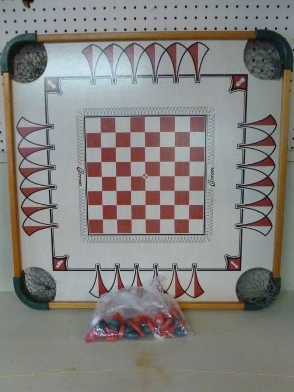 lot 15 image: Vintage Carrom Board