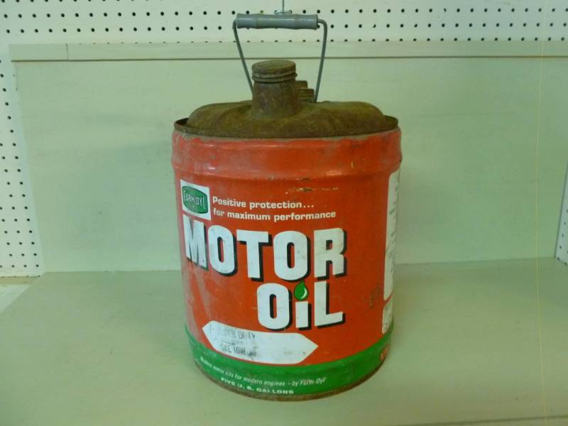 lot 37 image: Vintage Oil Can