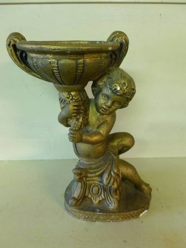 lot 58 image: Cherub Decoration