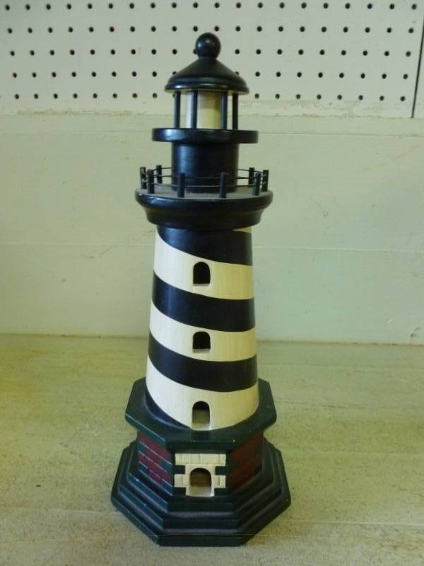 lot 63 image: Lighthouse Decoration