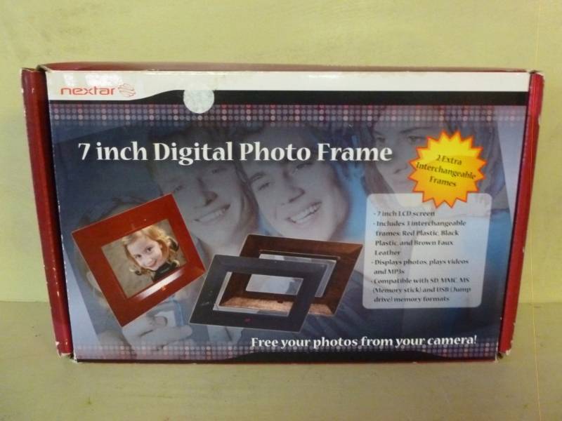 lot 73 image: Digital Photo Frame