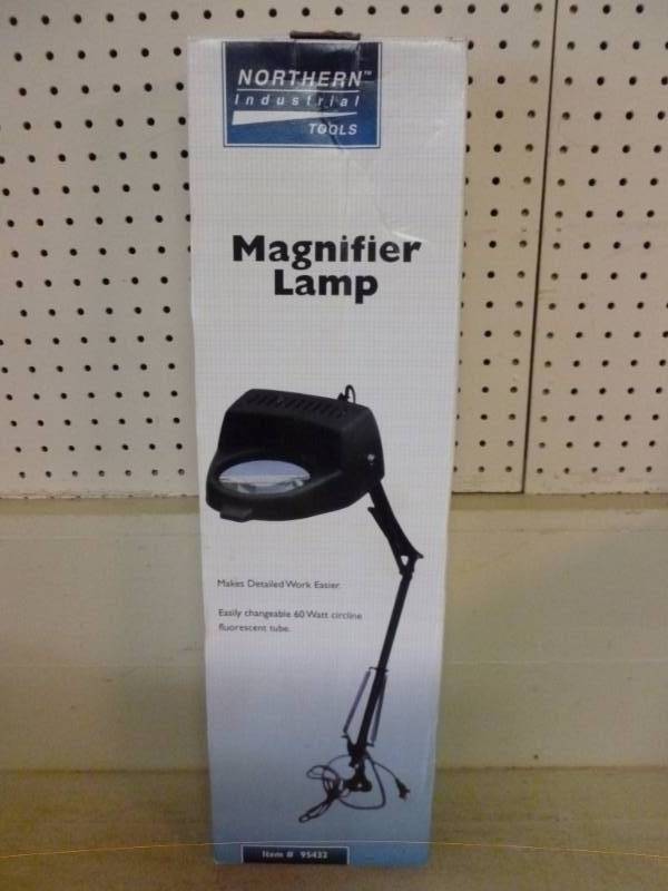 lot 76 image: Magnifier Lamp