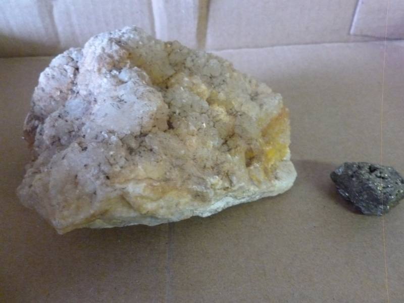 lot 78 image: Collector Rocks