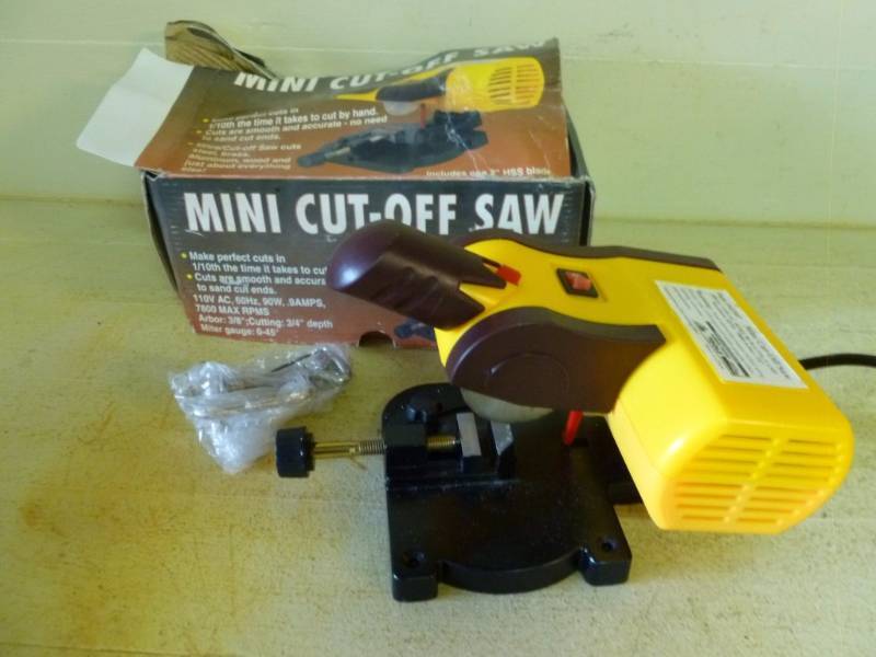 lot 80 image: Cut Off Saw