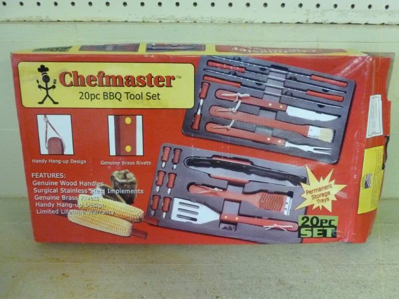 lot 81 image: Barbecue Set