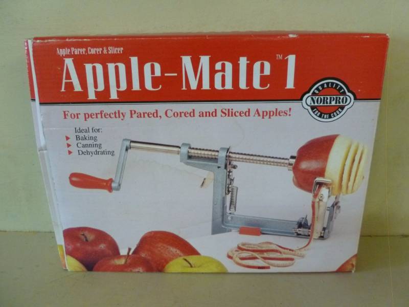 lot 101 image: Apple Peeler