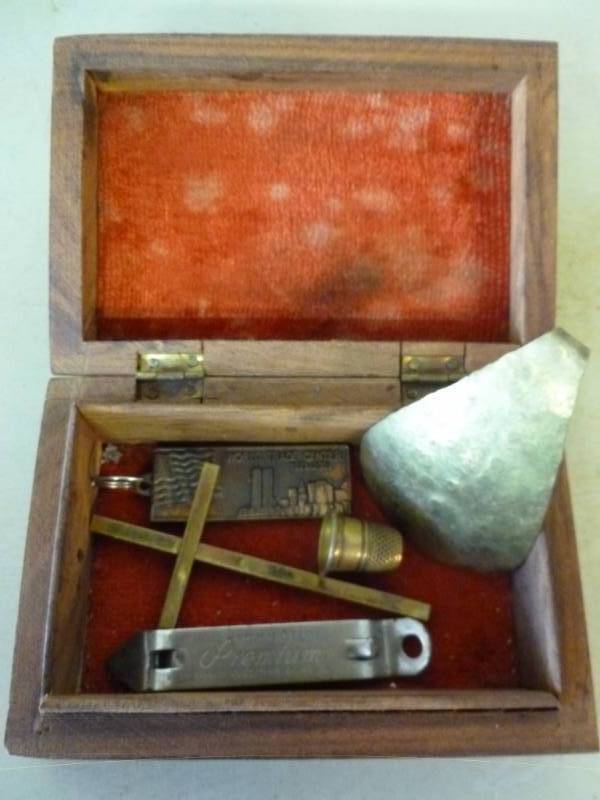 lot 115 image: Walnut Ring Case