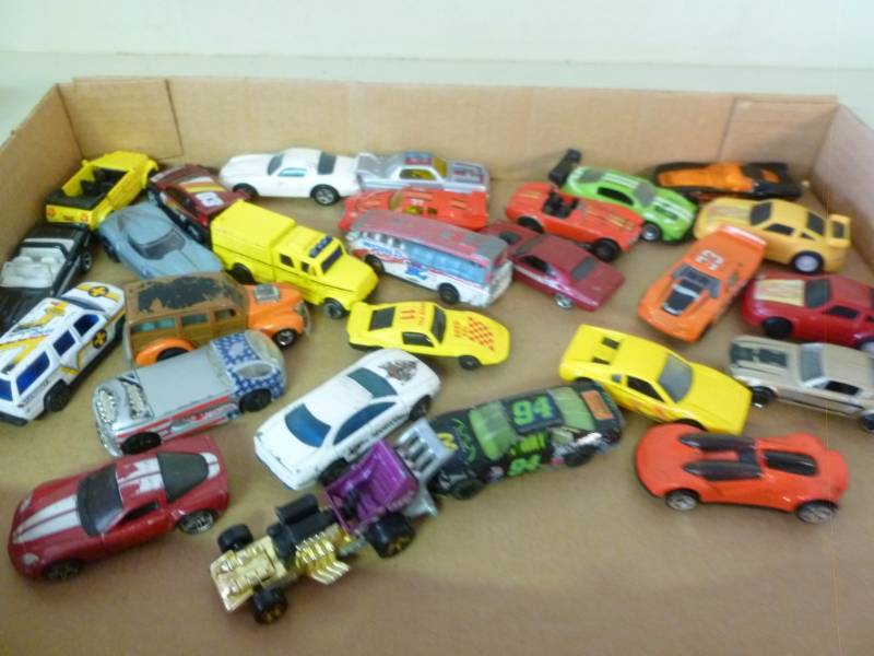 lot 158 image: Matchbox Cars
