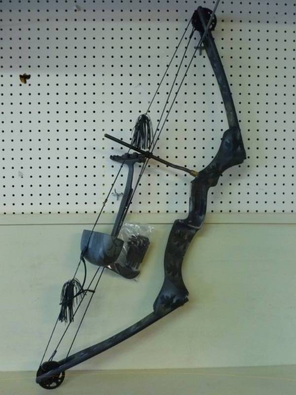 lot 188 image: Hunting Bow