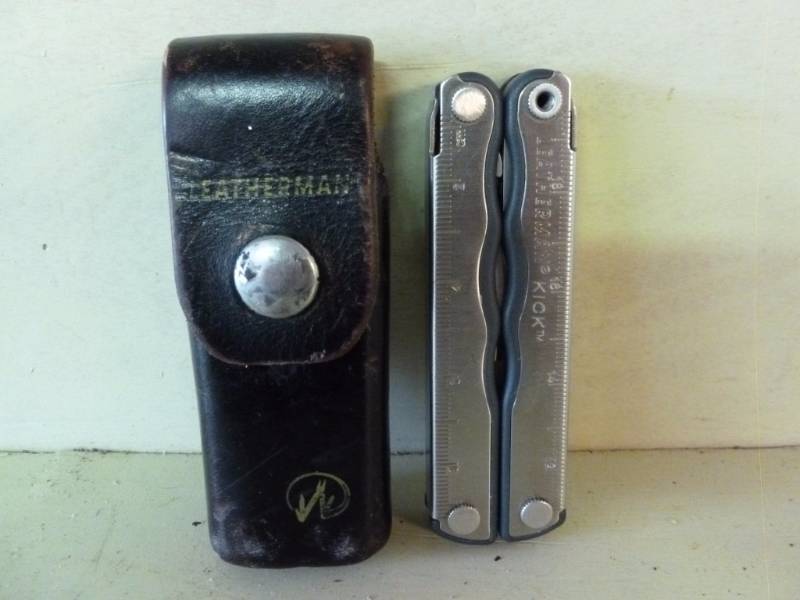 lot 294 image: Leatherman