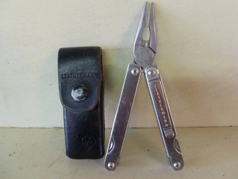 lot 295 image: Leatherman