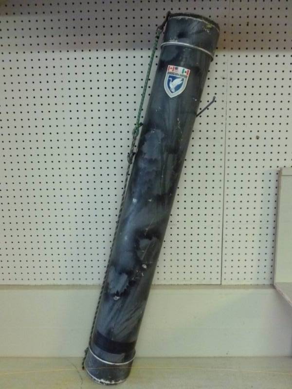 lot 305 image: Fishing Rod Tube