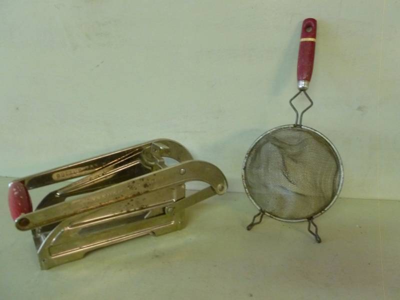 lot 311 image: Vintage Kitchen