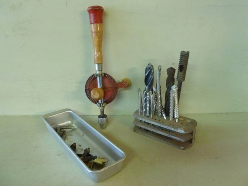 lot 318 image: Drill Bits
