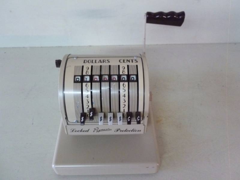 lot 330 image: Vintage Paymaster