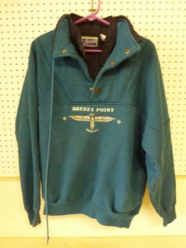 lot 340 image: Sweatshirt